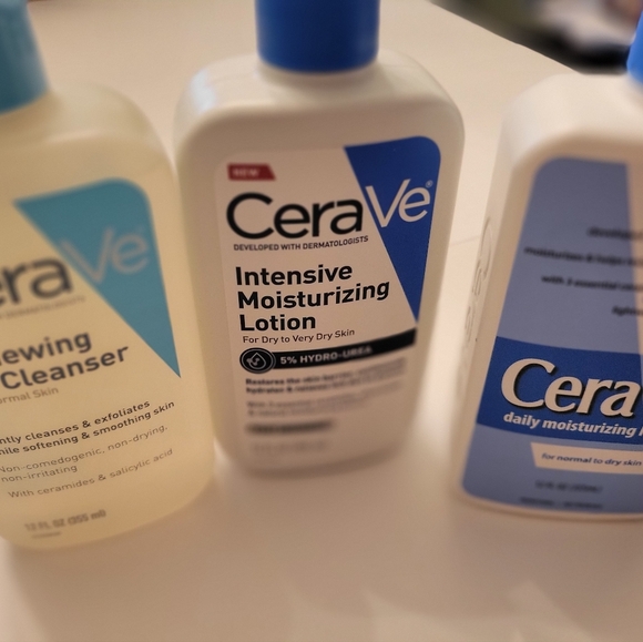 CeraVe Skincare Trio - Picture 2 of 3